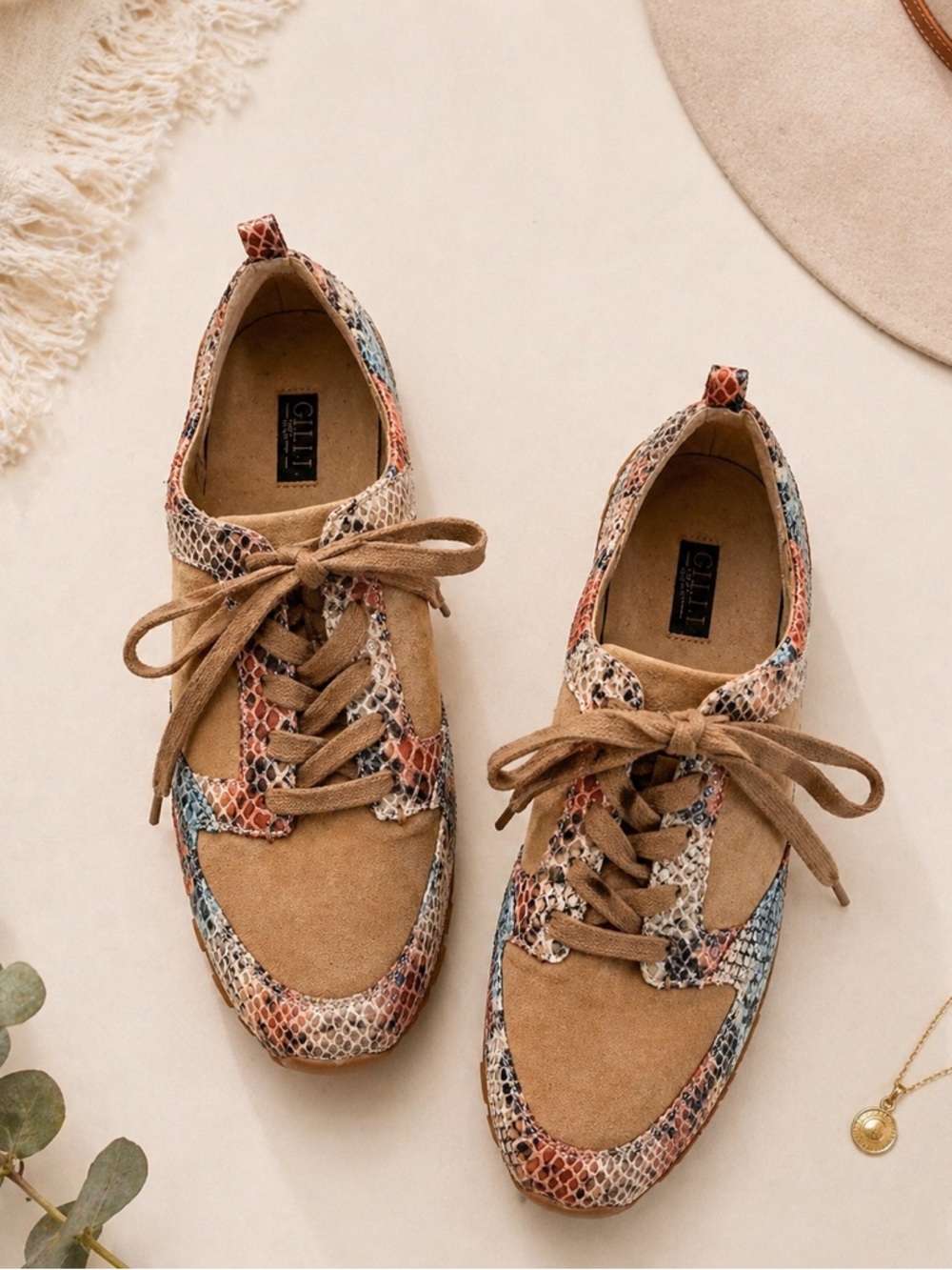 Gilli Snakeskin Suede Lace Up Sneakers Neutral Tan Size 8.5 Casual